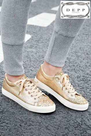 Depp Crinkled Lace Up Sneaker